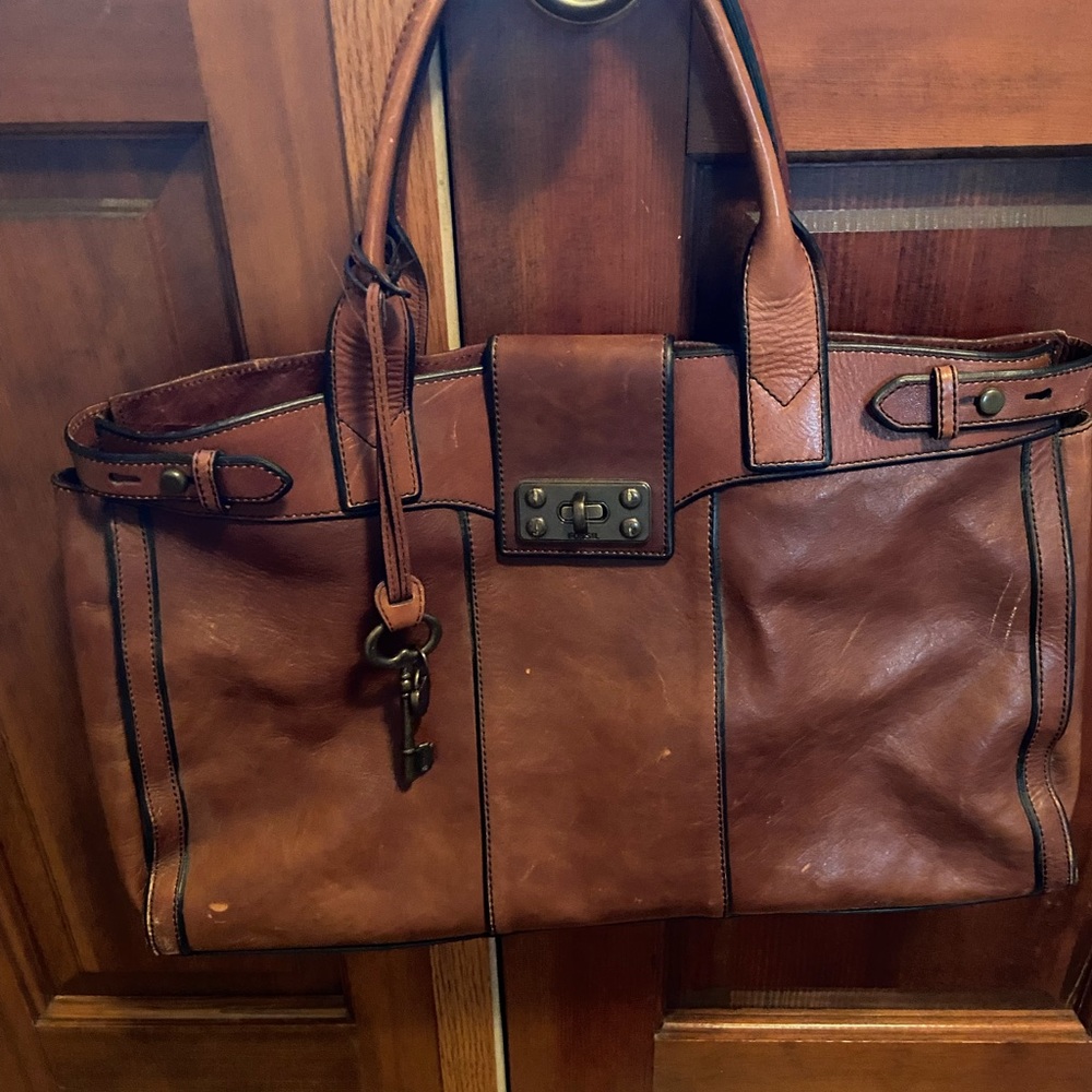 Beautiful Fossil brown bag